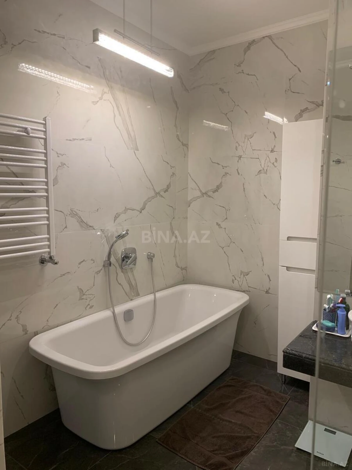 Satılır 3 otaqlı mənzil 112 m²
