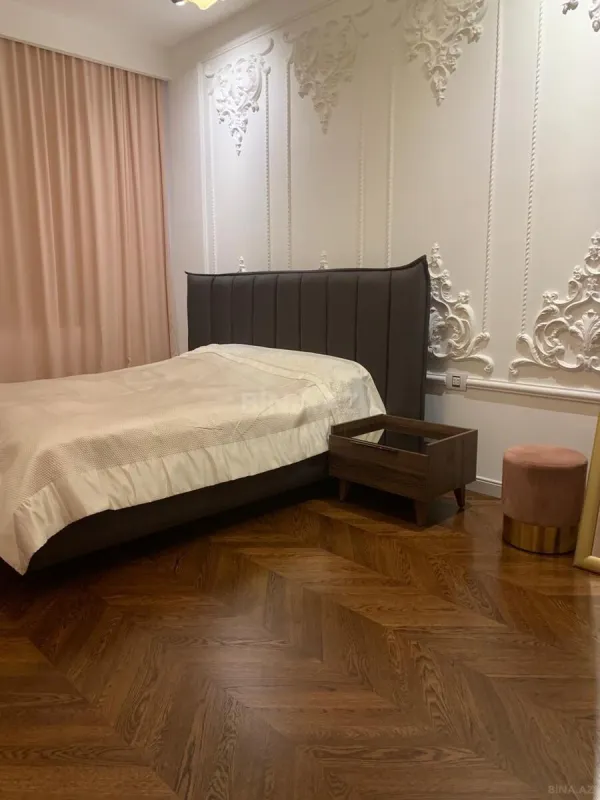 Satılır 3 otaqlı mənzil 112 m²