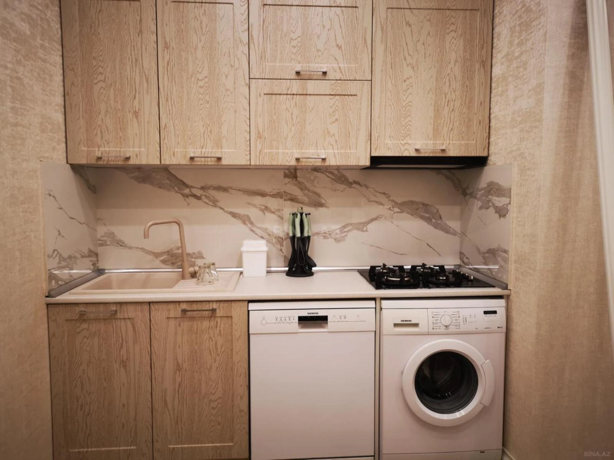 Kirayə verilir 2 otaqlı mənzil 80 m²