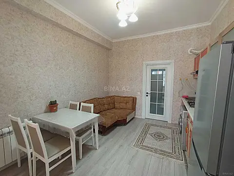 Kirayə verilir 2 otaqlı mənzil 73 m²