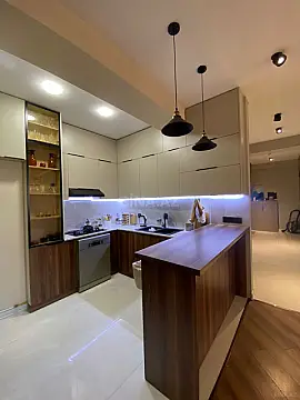 Satılır 3 otaqlı mənzil 94.5 m²