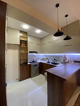 Satılır 3 otaqlı mənzil 94.5 m²