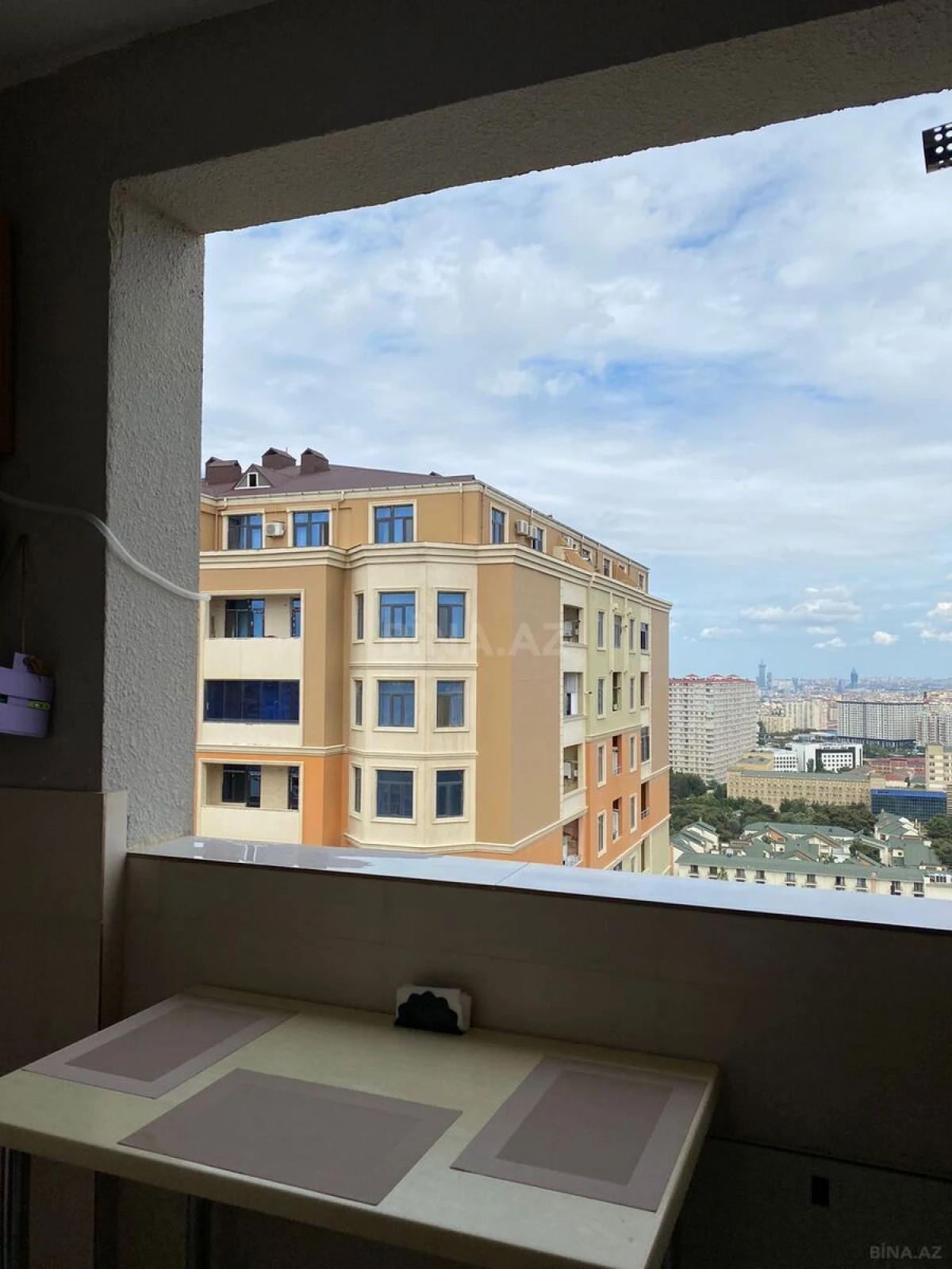 Satılır 3 otaqlı mənzil 94.5 m²