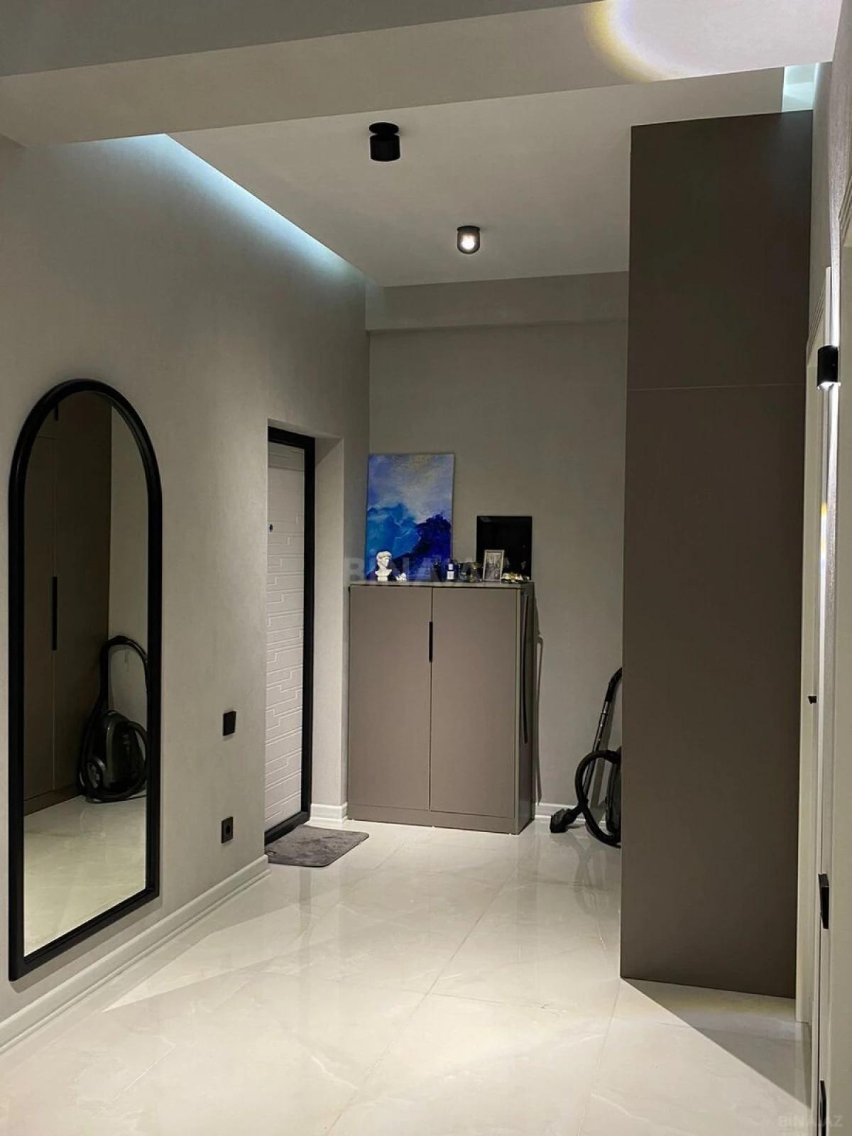Satılır 3 otaqlı mənzil 94.5 m²