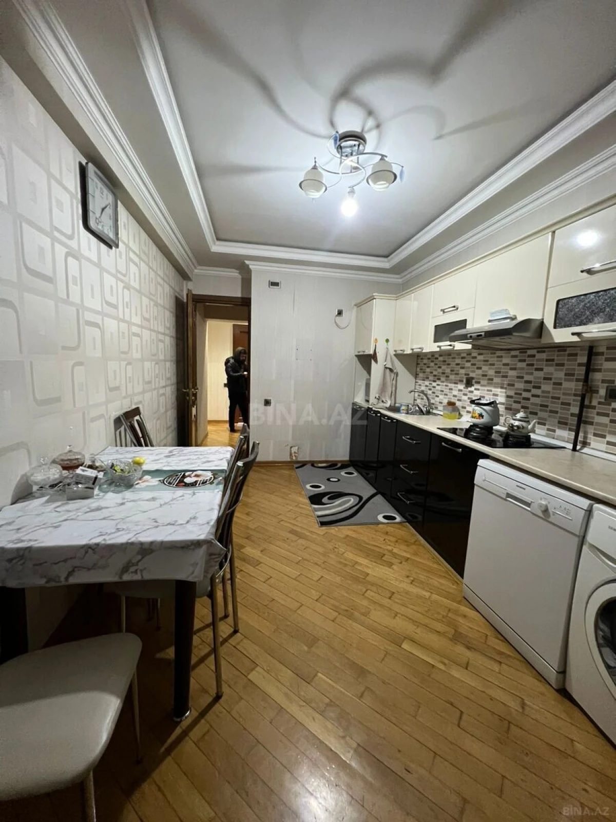 Satılır 3 otaqlı mənzil 114 m²