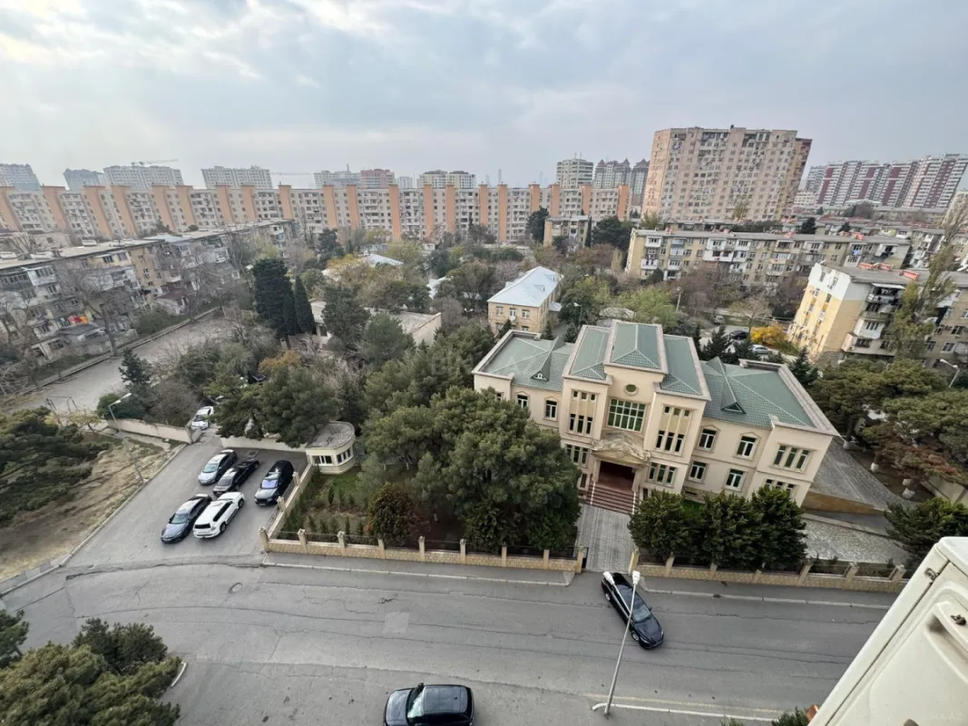 Satılır 2 otaqlı mənzil 71 m²