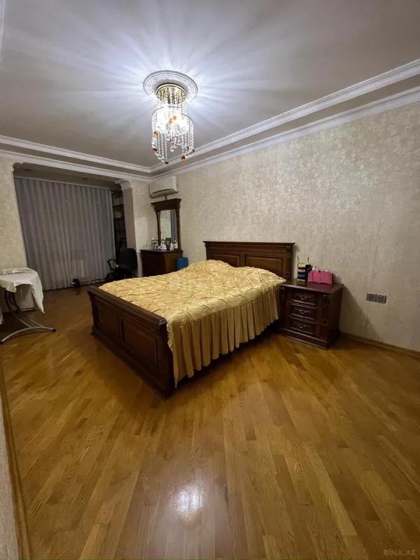 Kirayə verilir 4 otaqlı mənzil 120 m²