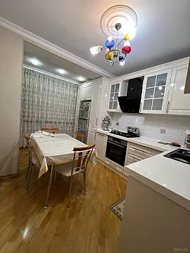 Kirayə verilir 4 otaqlı mənzil 120 m²