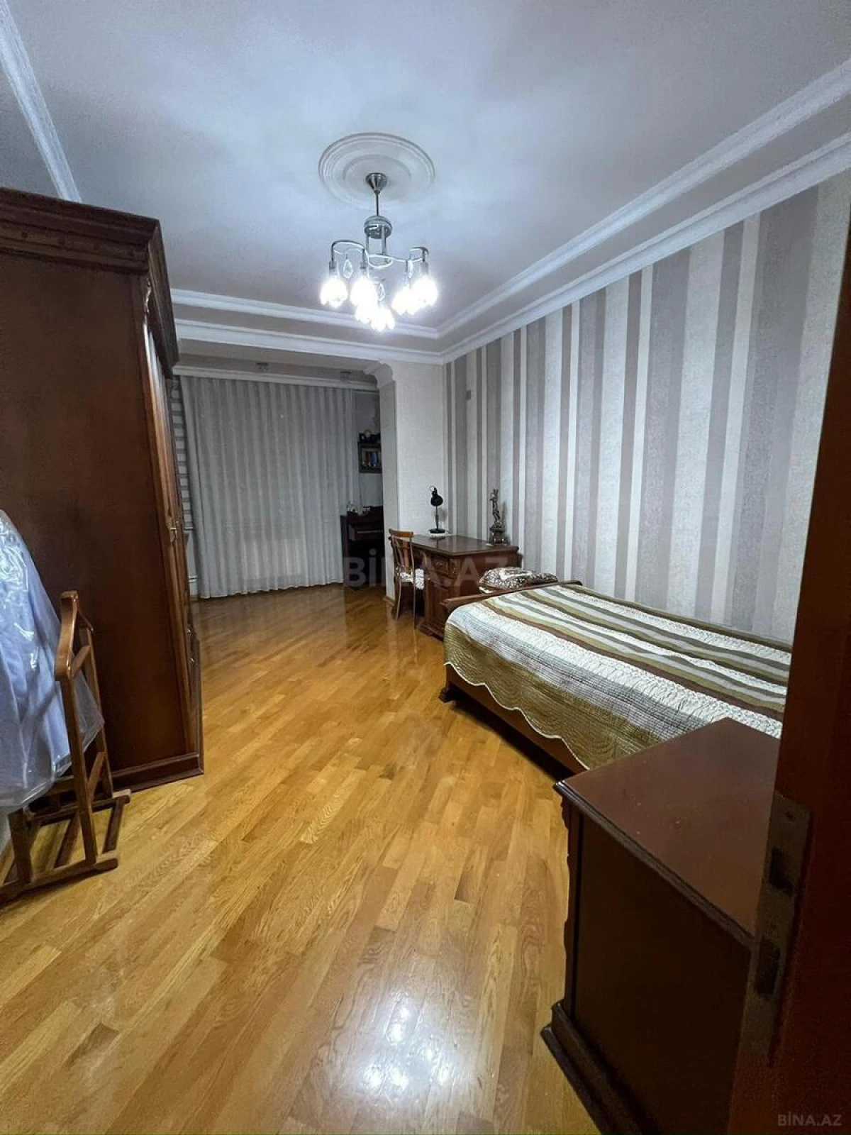 Kirayə verilir 4 otaqlı mənzil 120 m²