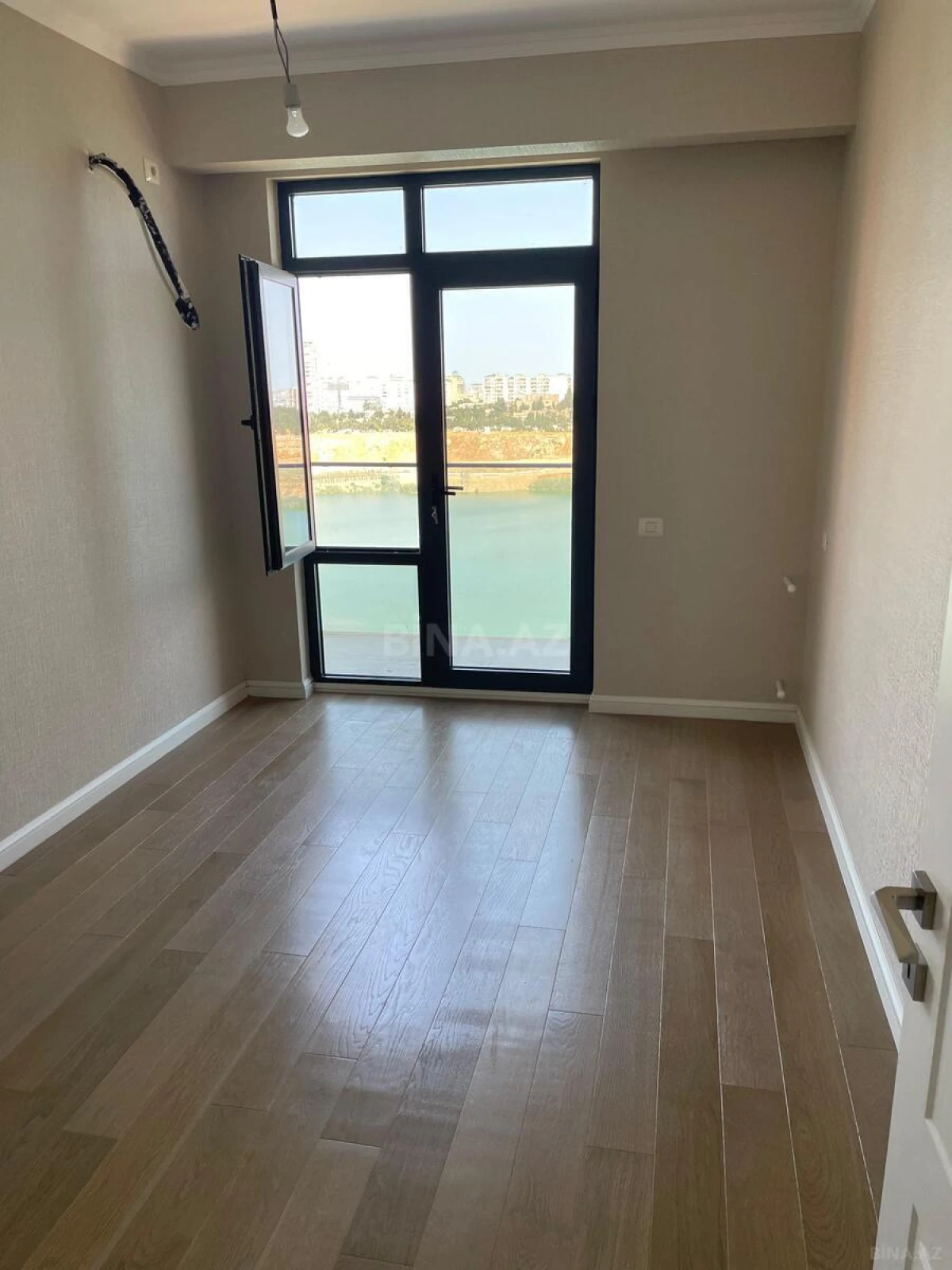 Satılır 3 otaqlı mənzil 72 m²