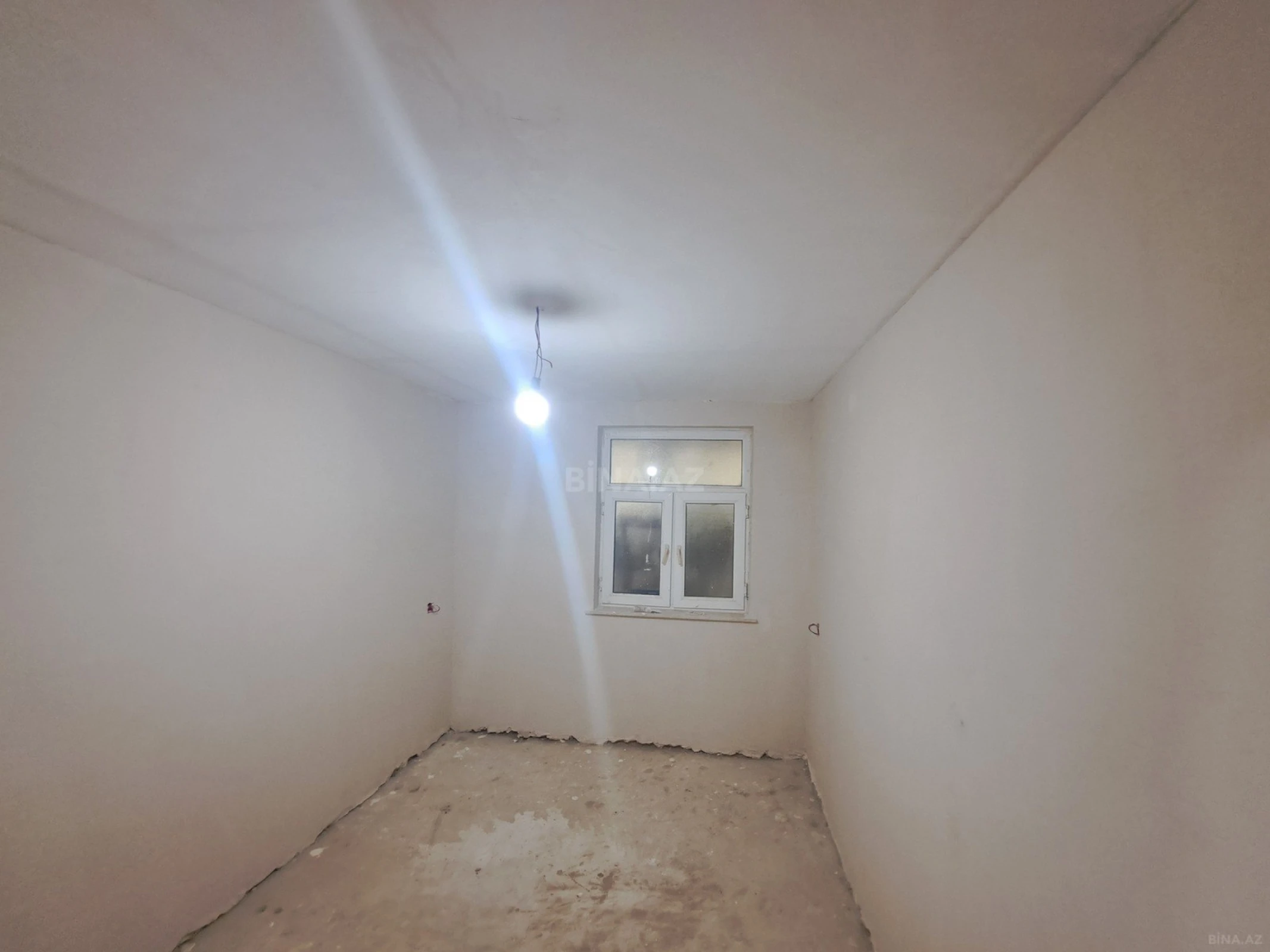 Satılır 5 otaqlı mənzil 120 m²