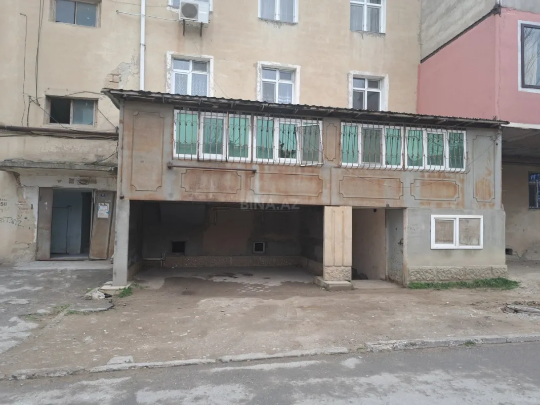 Satılır 5 otaqlı mənzil 120 m²