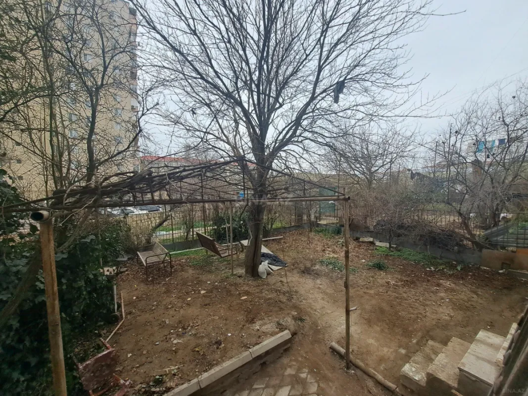 Satılır 5 otaqlı mənzil 120 m²