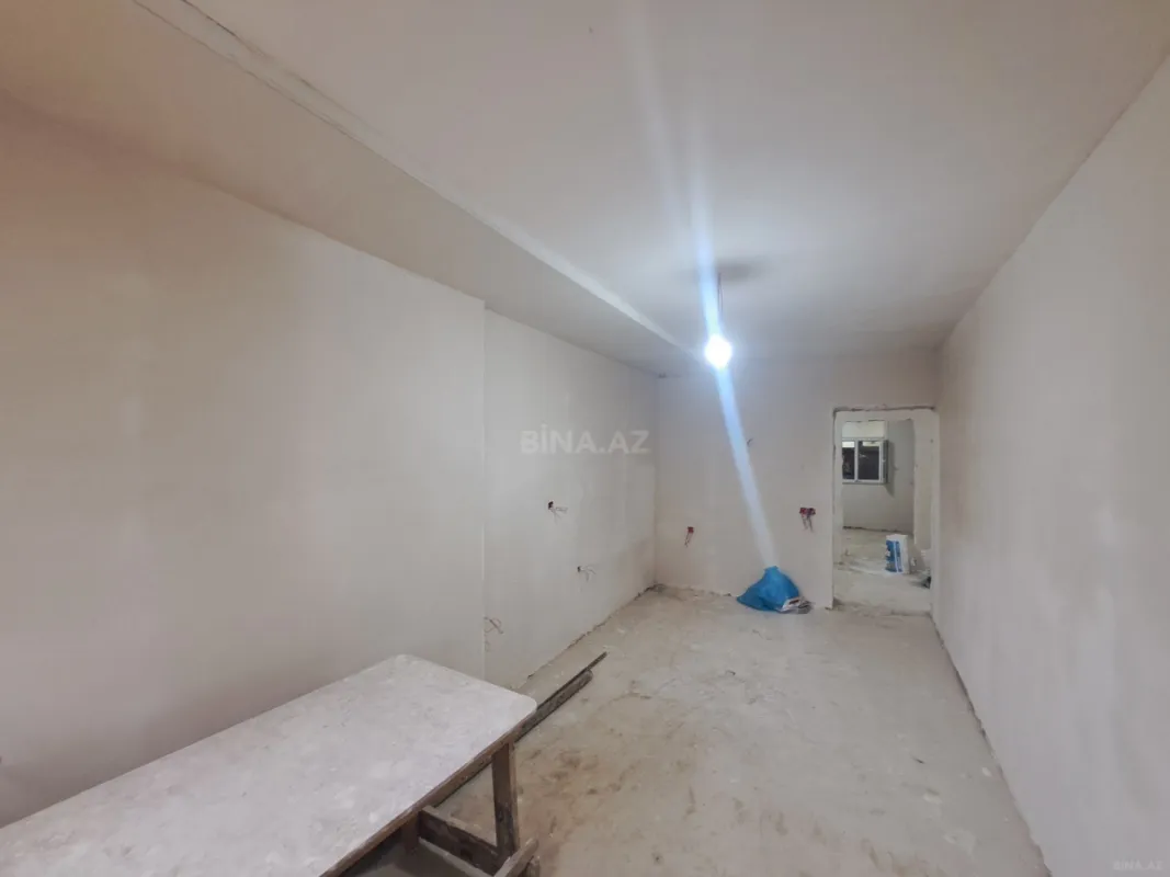 Satılır 5 otaqlı mənzil 120 m²