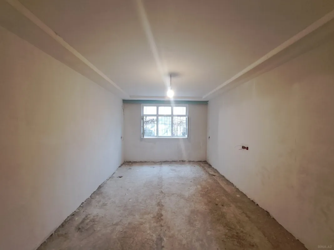 Satılır 5 otaqlı mənzil 120 m²