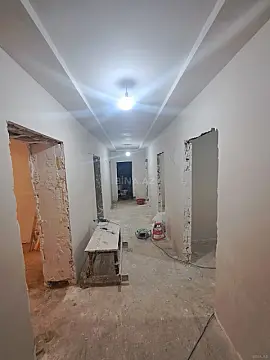 Satılır 5 otaqlı mənzil 120 m²