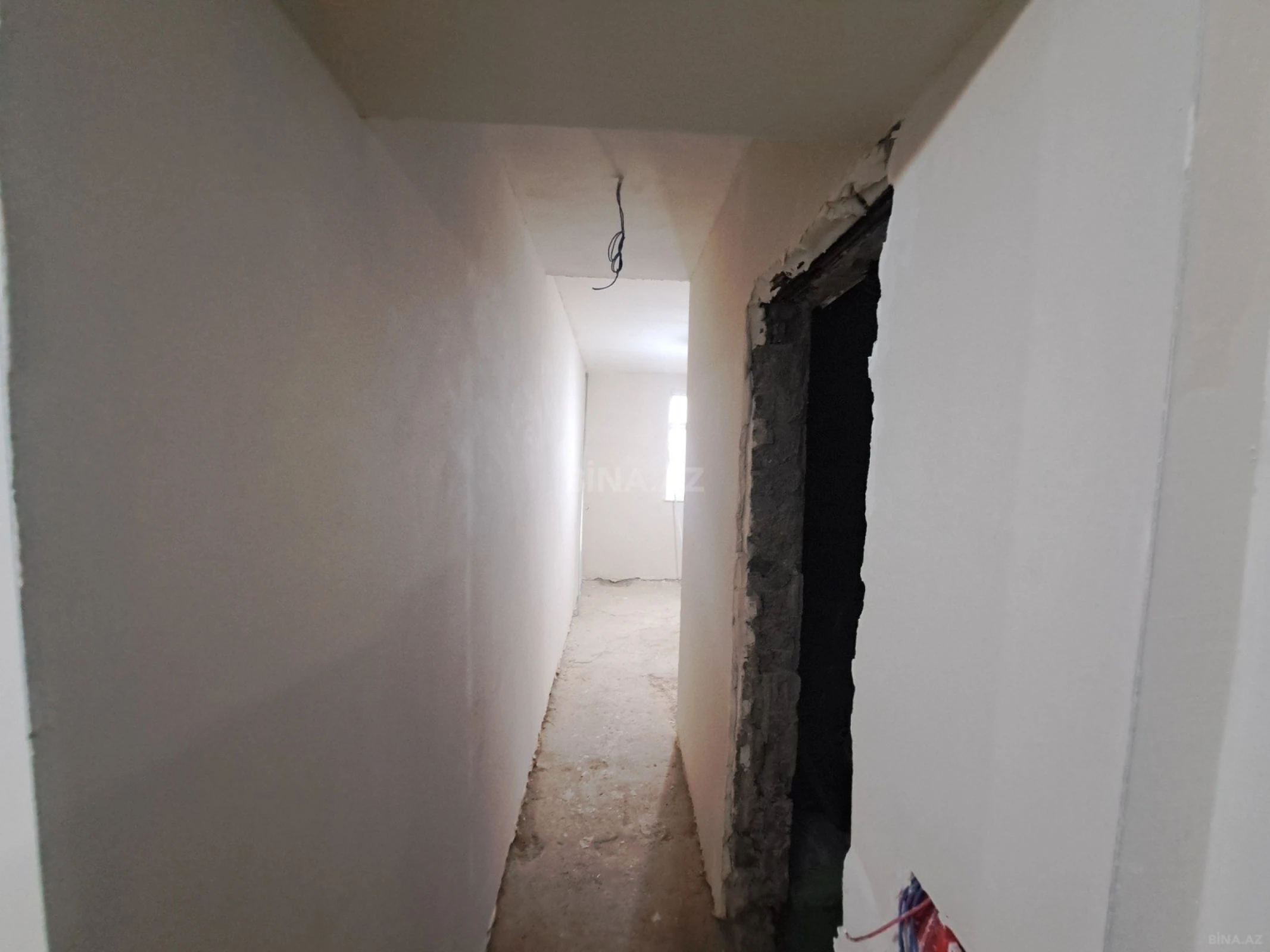 Satılır 5 otaqlı mənzil 120 m²