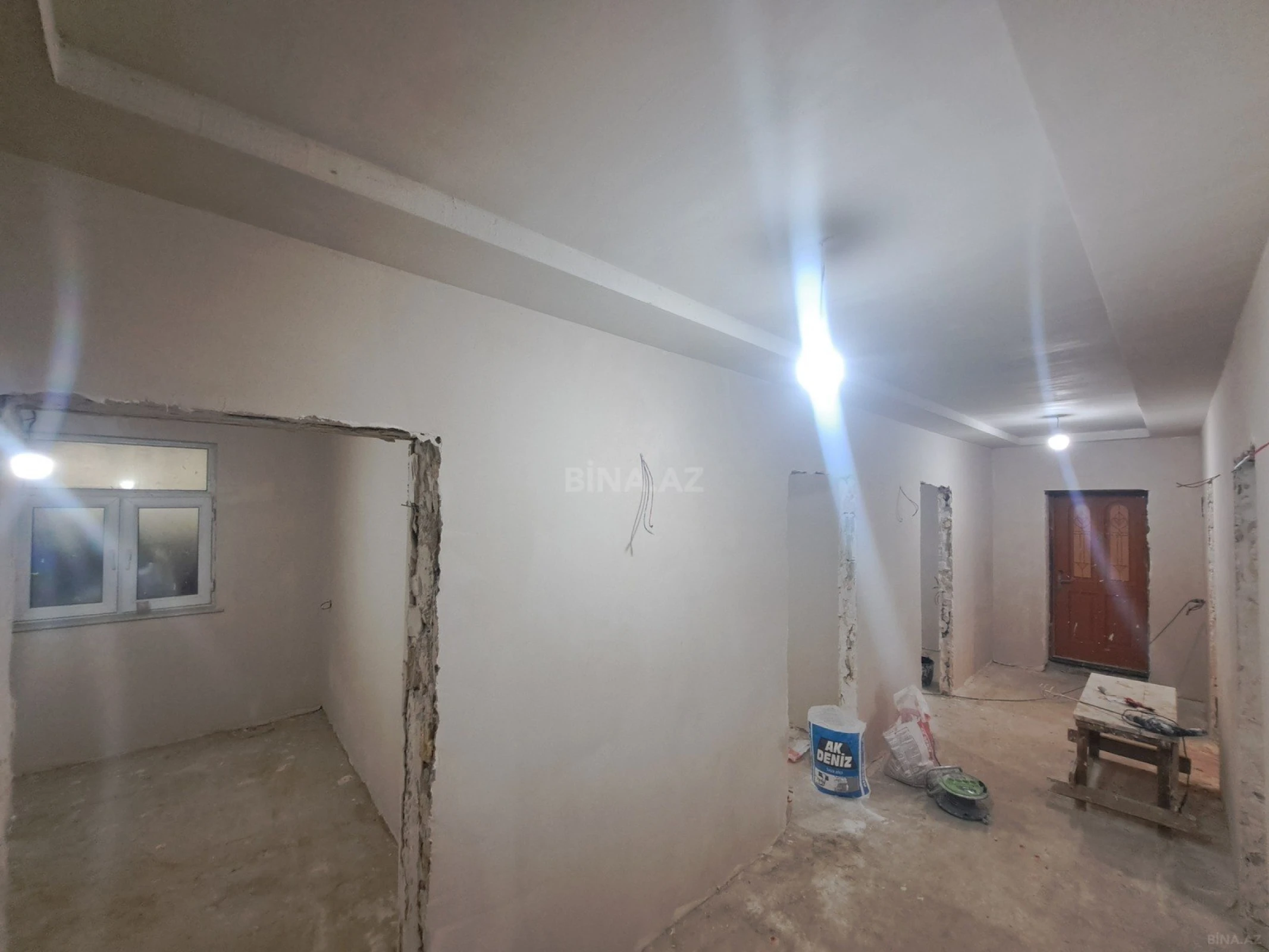 Satılır 5 otaqlı mənzil 120 m²
