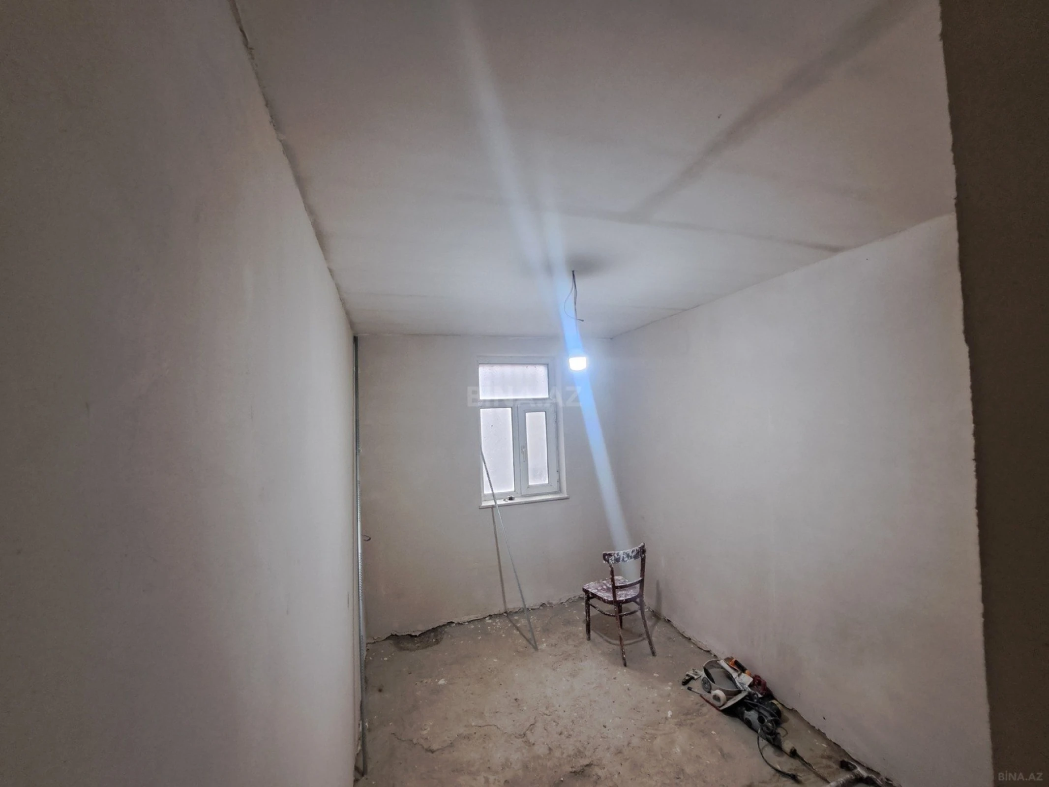 Satılır 5 otaqlı mənzil 120 m²
