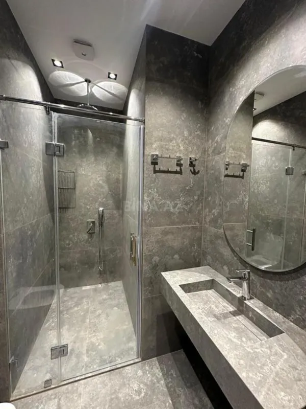 Satılır 3 otaqlı mənzil 140 m²