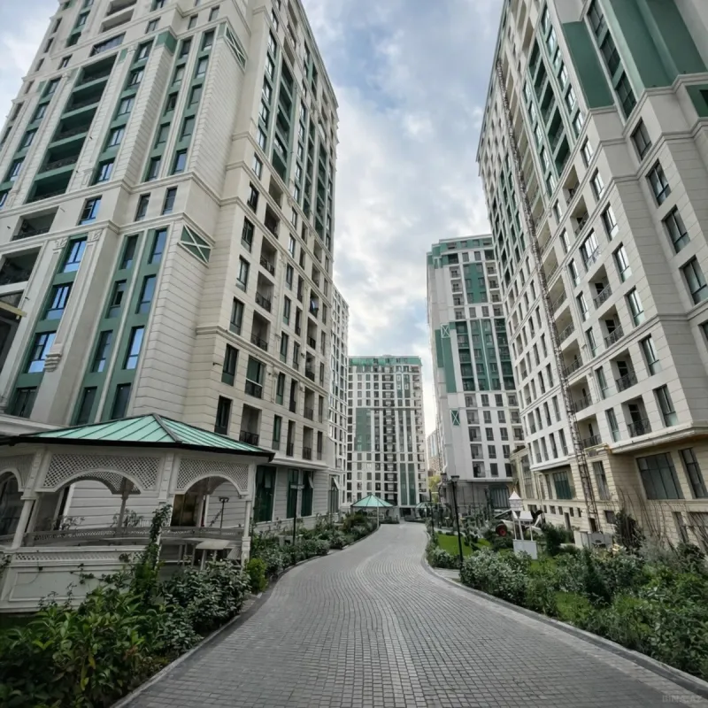 Satılır 3 otaqlı mənzil 140 m²