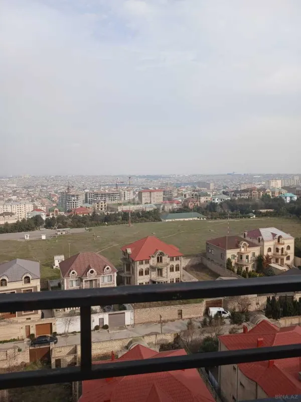 Satılır 3 otaqlı mənzil 130 m²