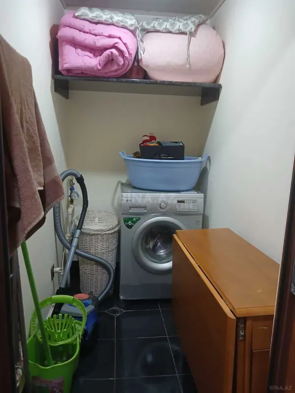 Satılır 3 otaqlı mənzil 130 m²