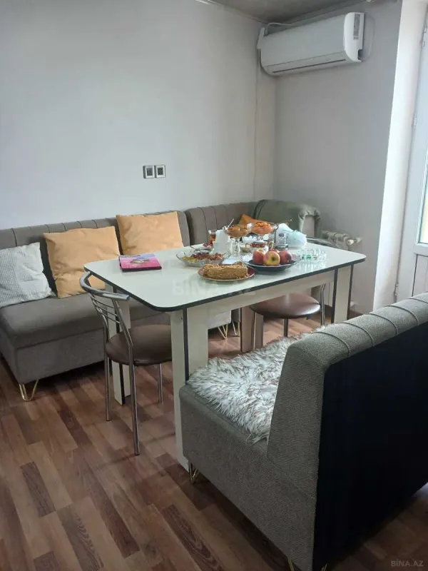 Satılır 3 otaqlı mənzil 130 m²