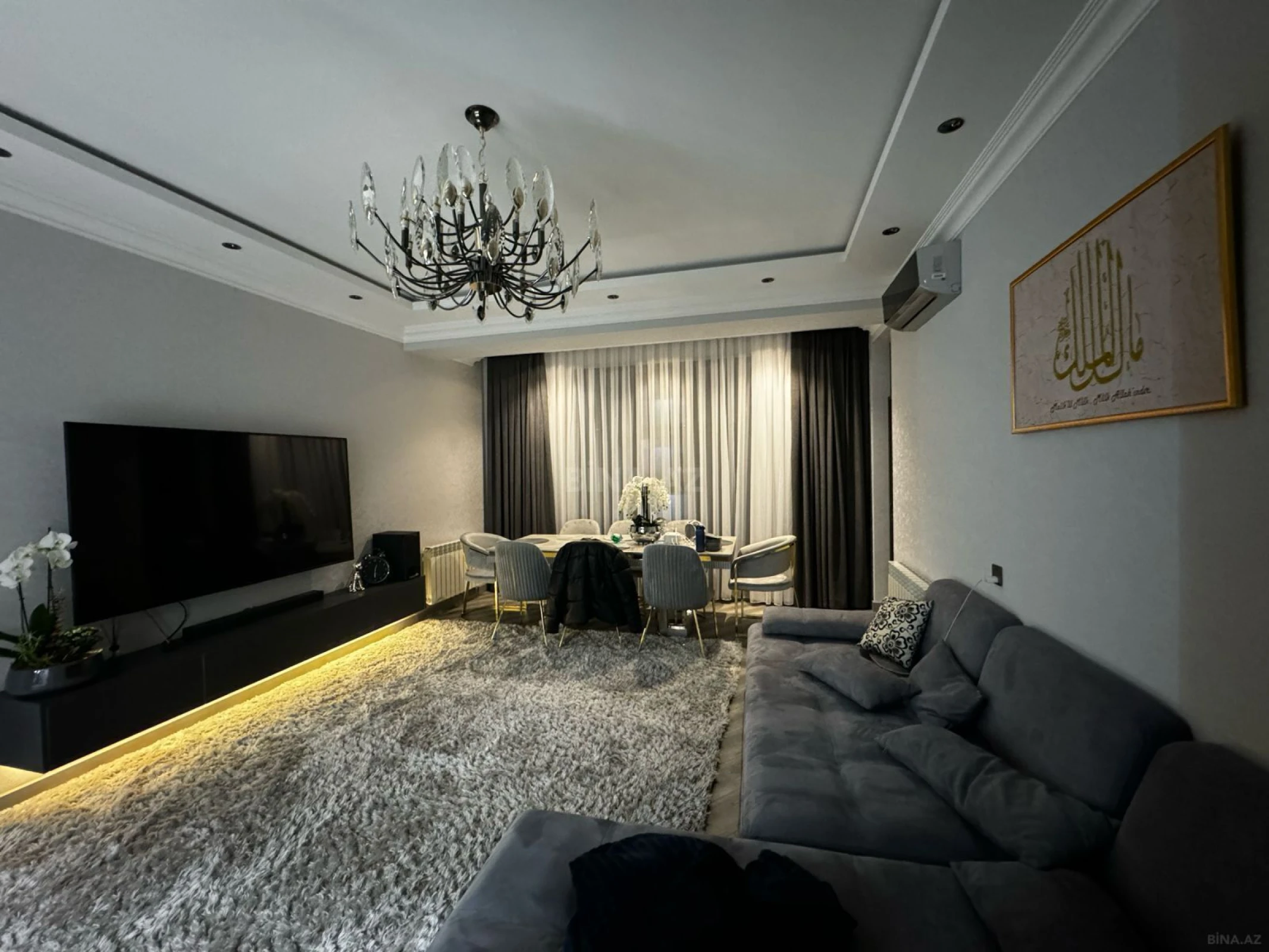 Satılır 4 otaqlı mənzil 137 m²