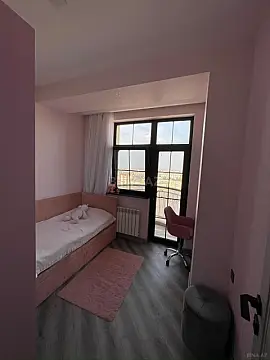Satılır 4 otaqlı mənzil 137 m²