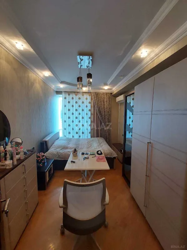 Kirayə verilir 3 otaqlı mənzil 135 m²