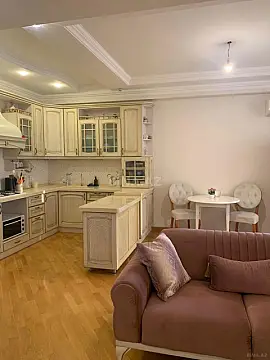 Satılır 3 otaqlı mənzil 118 m²
