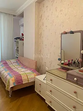 Satılır 3 otaqlı mənzil 118 m²