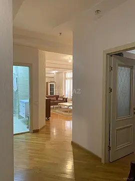 Satılır 3 otaqlı mənzil 118 m²