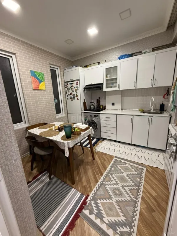Satılır 3 otaqlı mənzil 75 m²