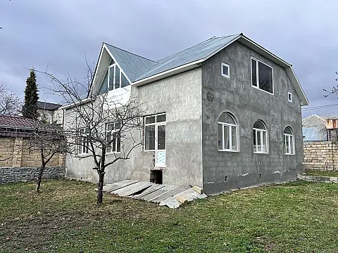 Satılır 12 otaqlı həyət evi 240 m² — Qəbələ 12 otaq 240.00 m²