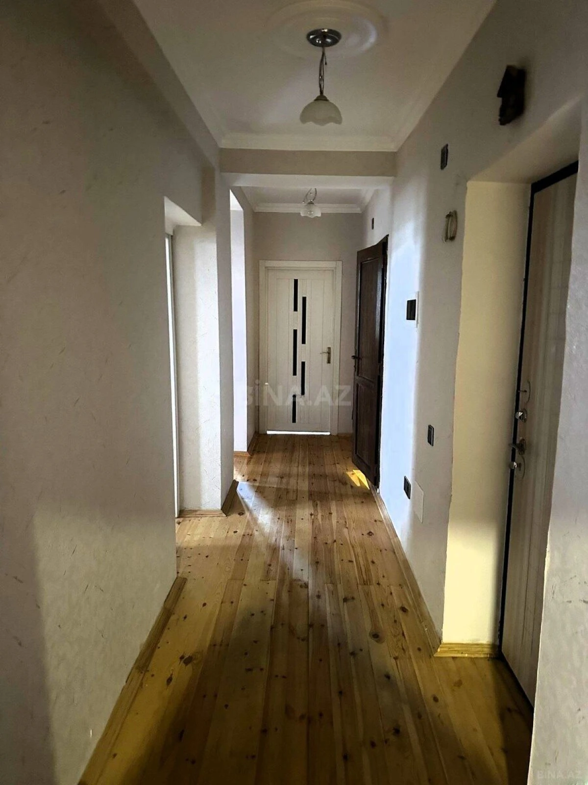Satılır 4 otaqlı mənzil 110 m²