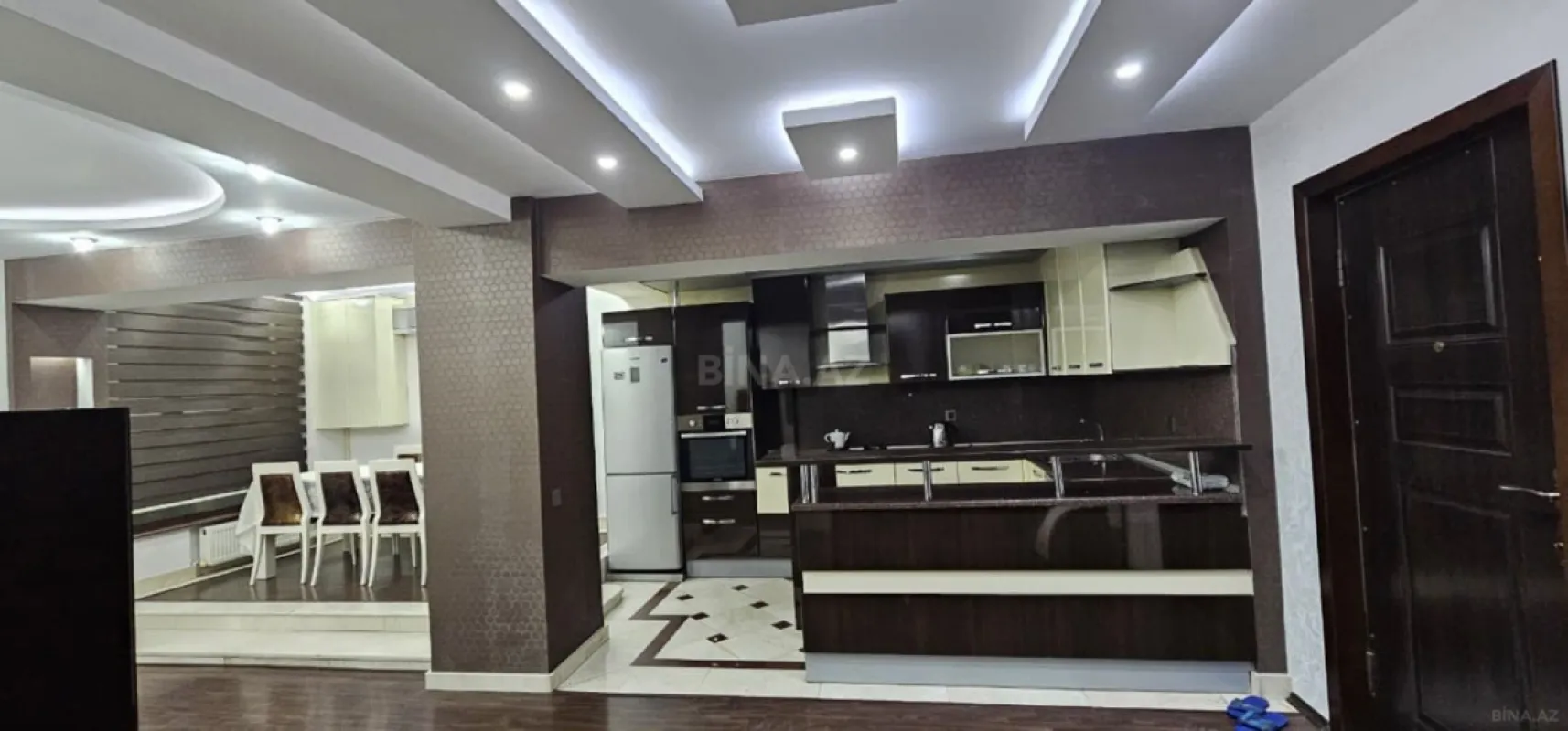 Kirayə verilir 2 otaqlı mənzil 60 m²