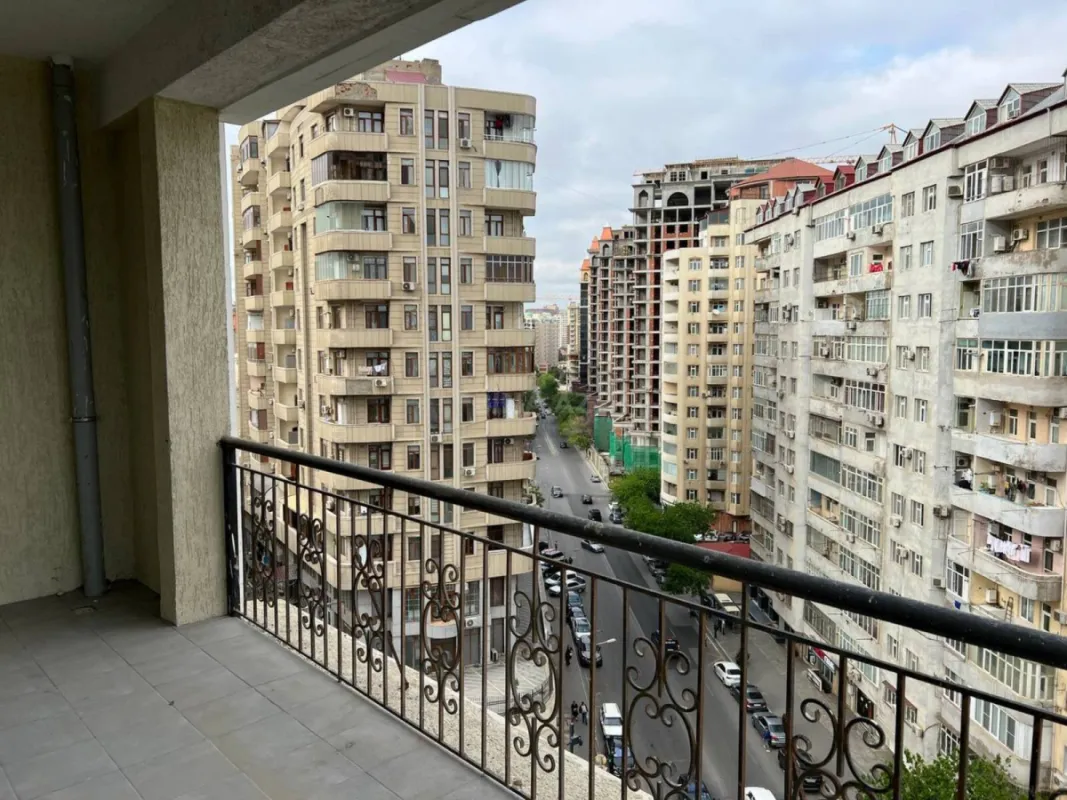 Satılır 2 otaqlı mənzil 87.6 m²