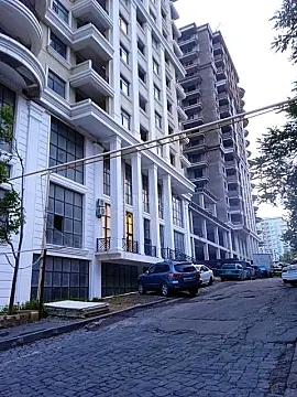 Satılır 2 otaqlı mənzil 87.6 m²