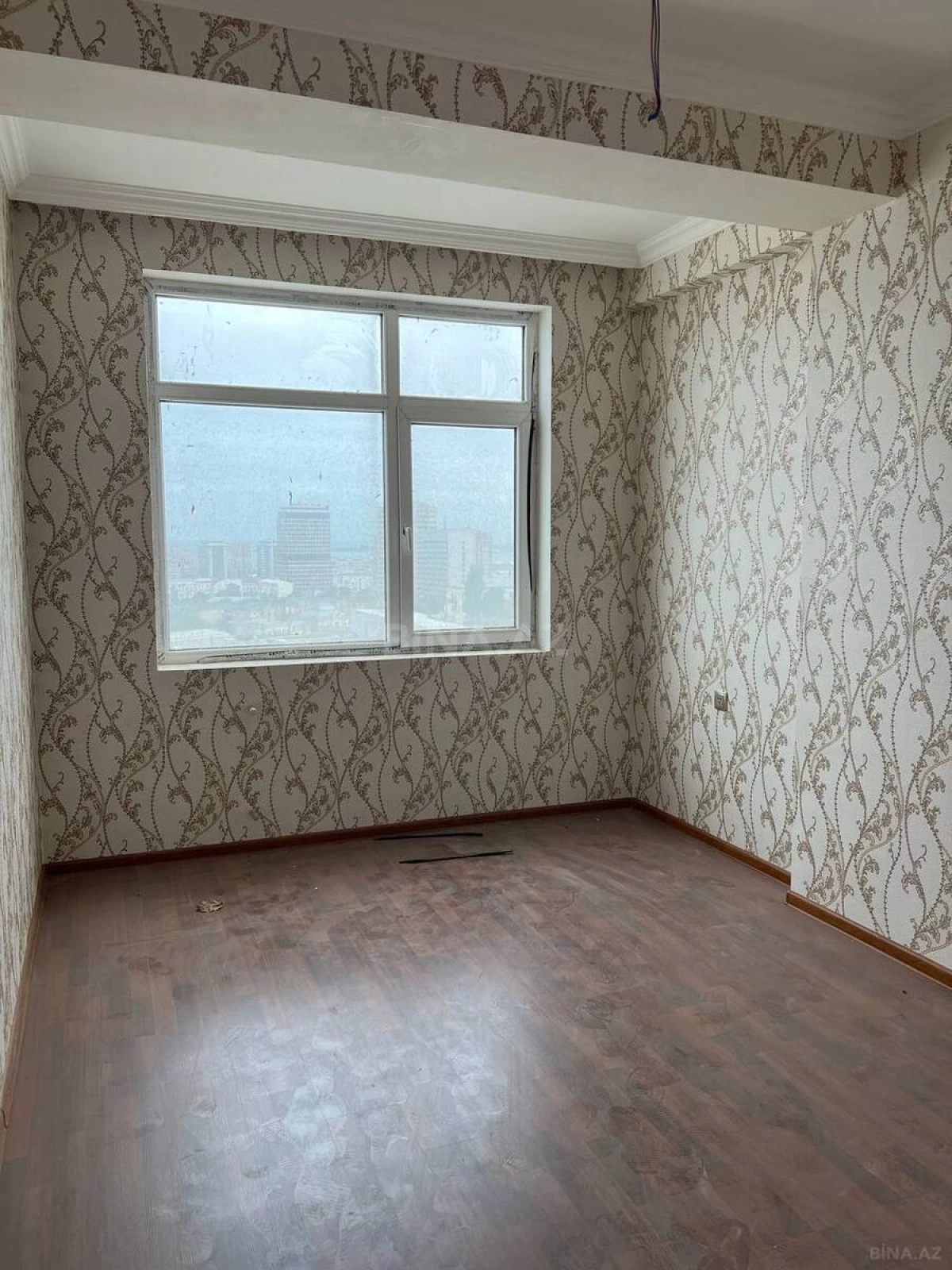 Satılır 2 otaqlı mənzil 87.6 m²