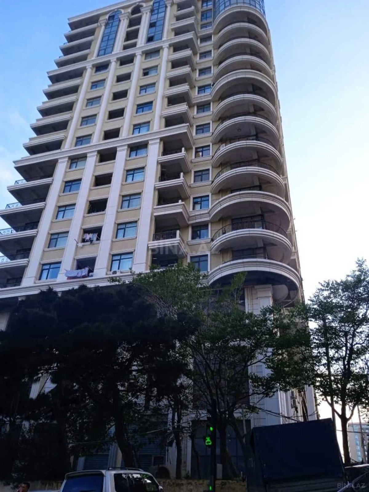 Satılır 2 otaqlı mənzil 87.6 m²