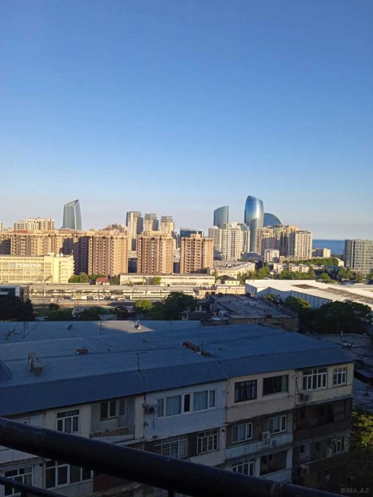 Satılır 2 otaqlı mənzil 87.6 m²