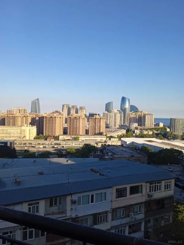 Satılır 2 otaqlı mənzil 87.6 m²