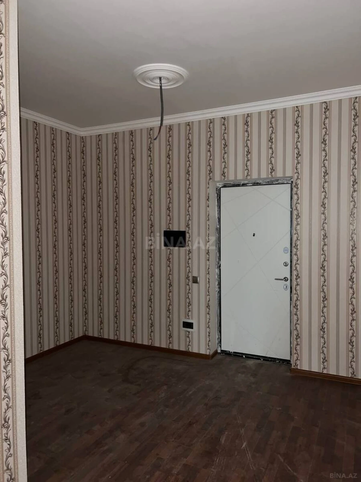 Satılır 2 otaqlı mənzil 87.6 m²