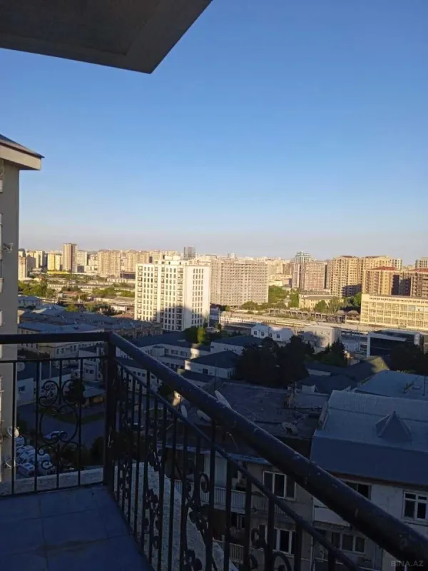 Satılır 2 otaqlı mənzil 87.6 m²
