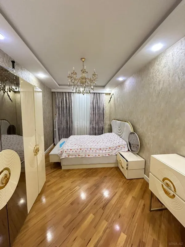 Satılır 2 otaqlı mənzil 95 m²
