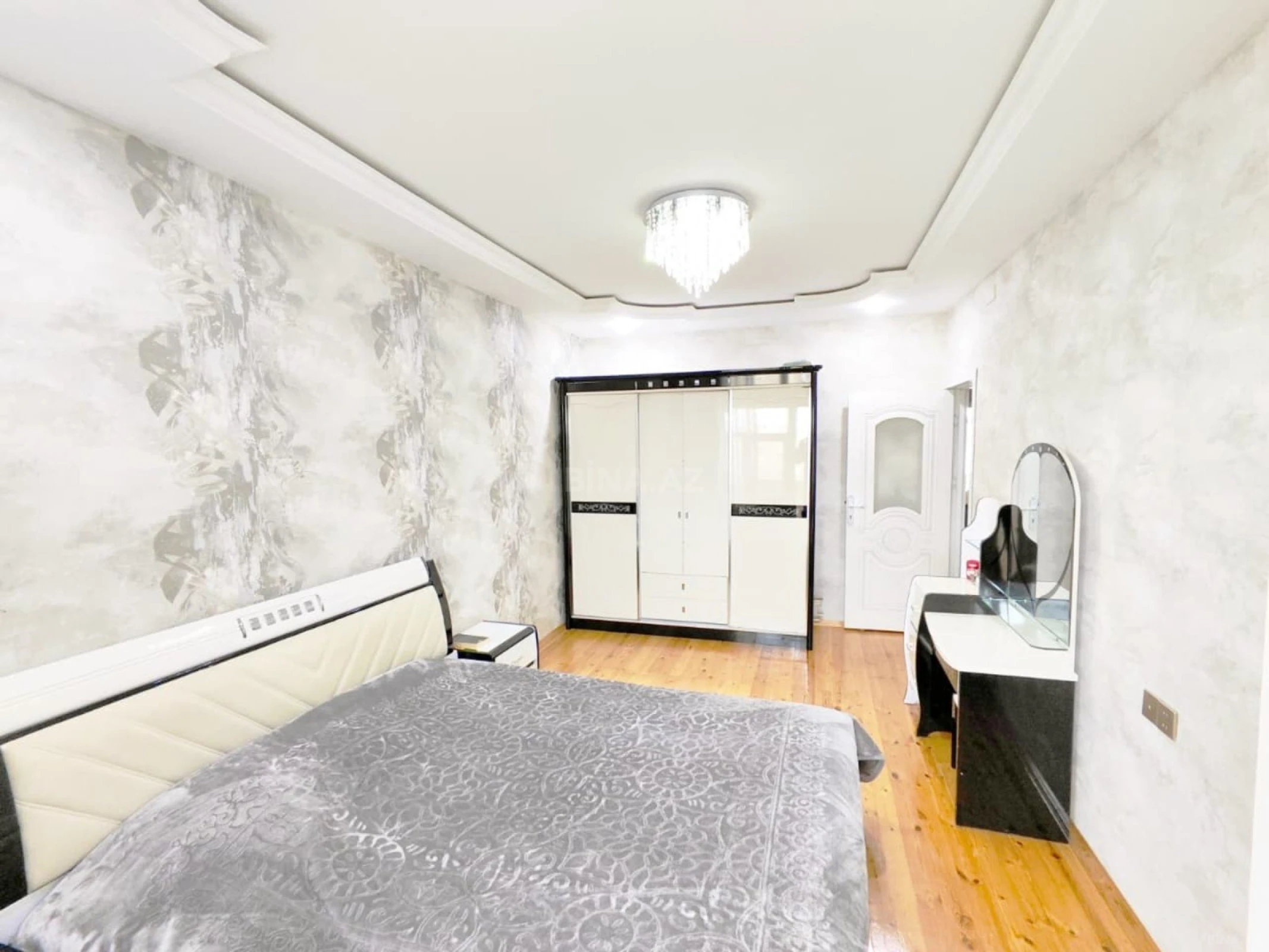 Satılır 3 otaqlı mənzil 90 m²