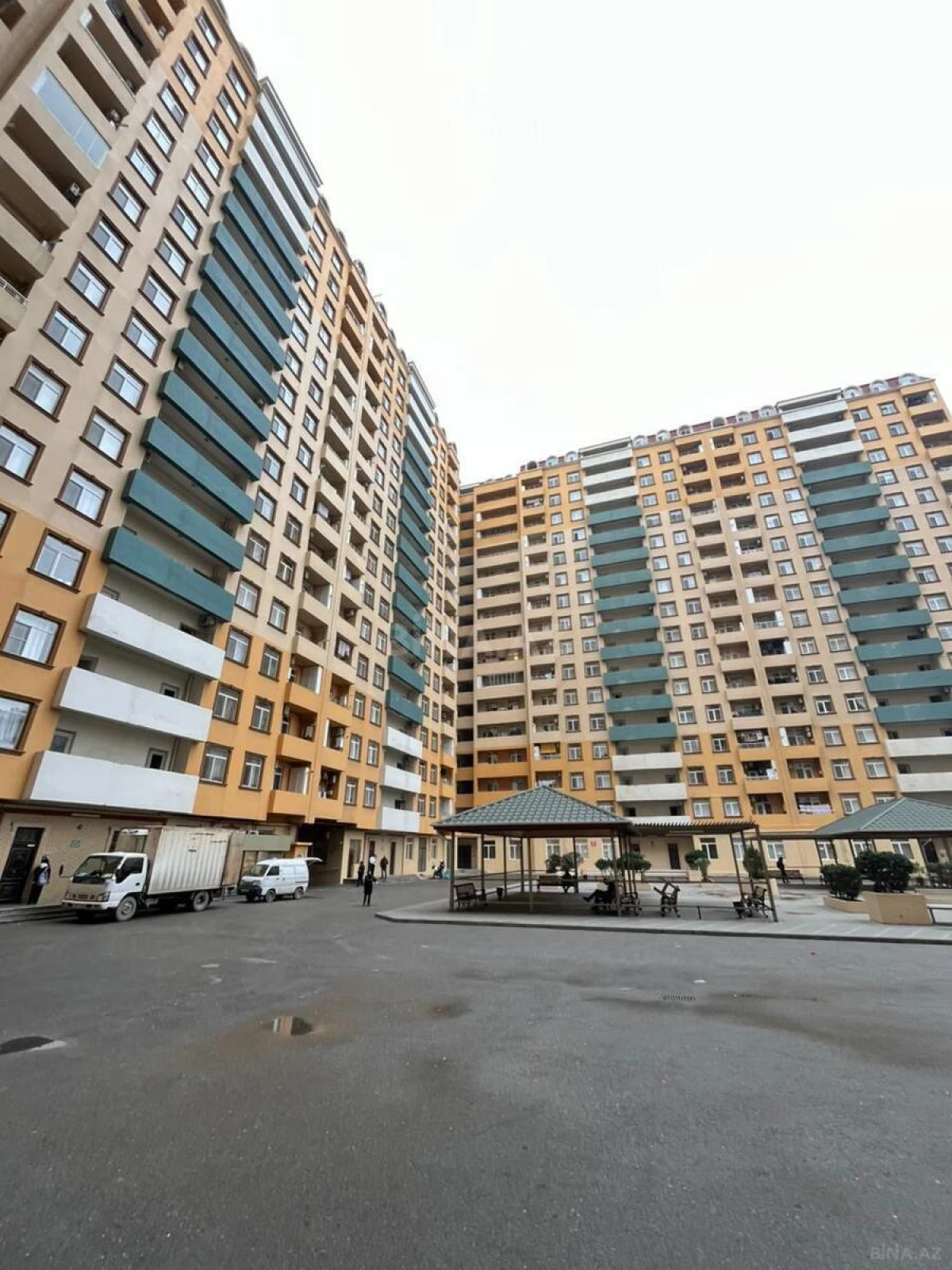 Satılır 3 otaqlı mənzil 110 m²