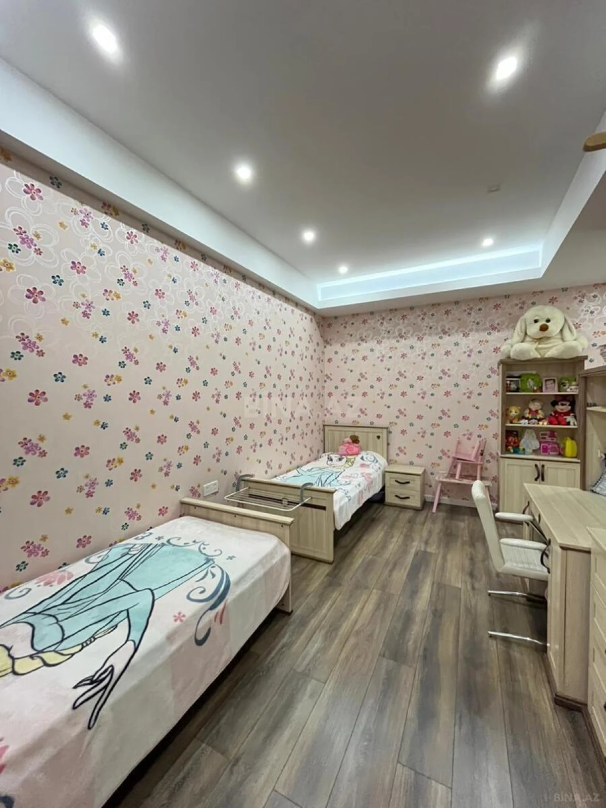 Satılır 3 otaqlı mənzil 110 m²